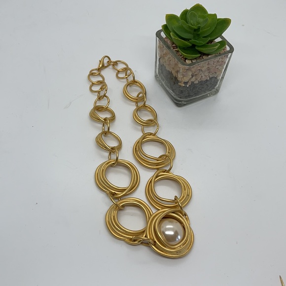 Norma Jean Vintage pearl necklace & earring set - Picture 3 of 10